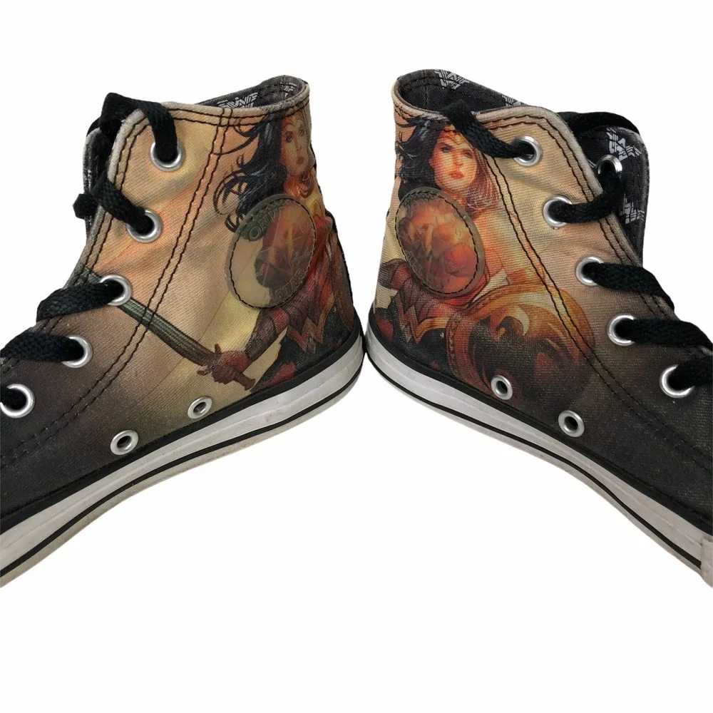 Converse Wonder Woman‎ High Top Shoe Multi Color Youth 3 SH881